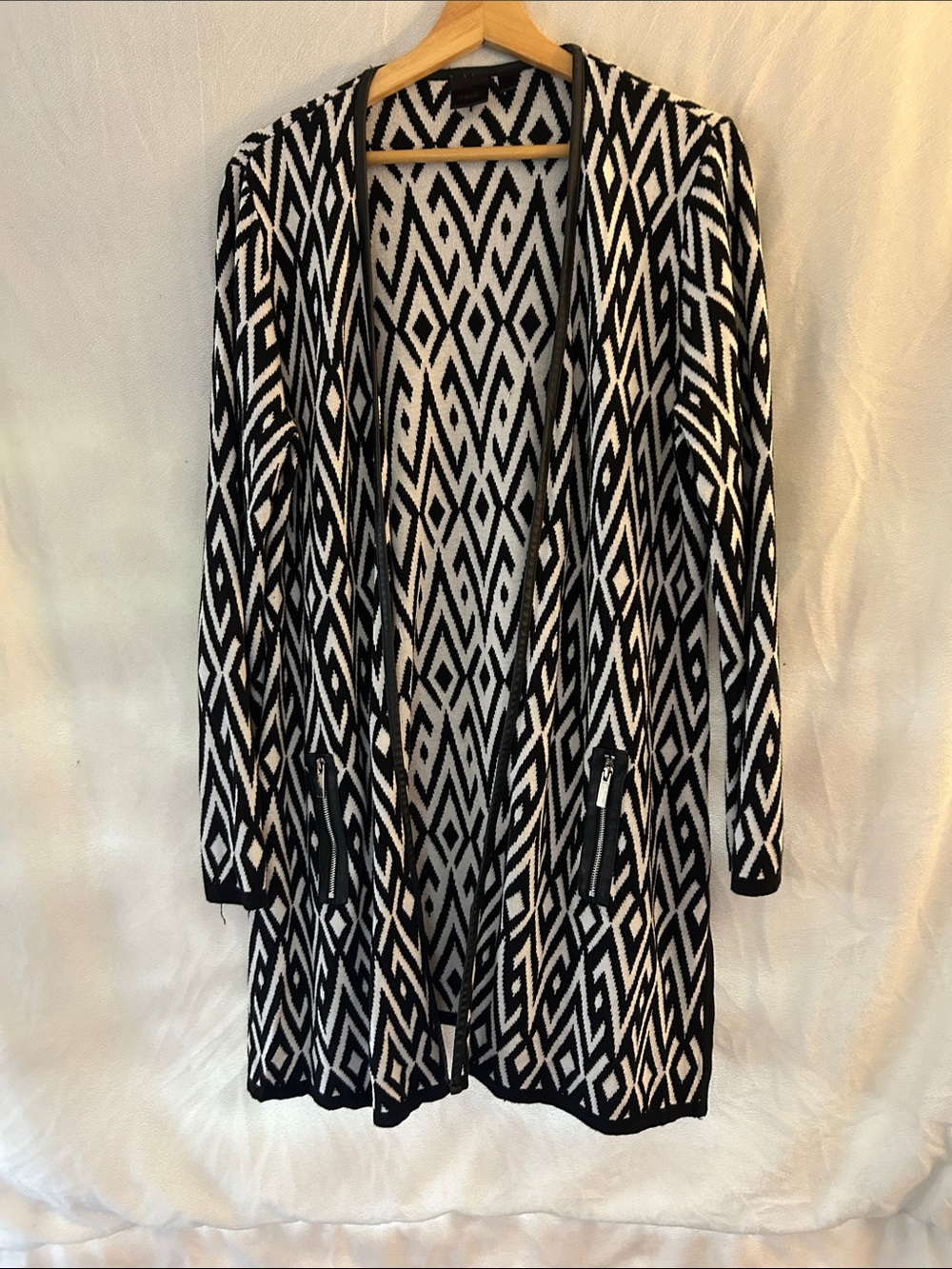 Open-Front Black and White Geometric Knit Cardigan